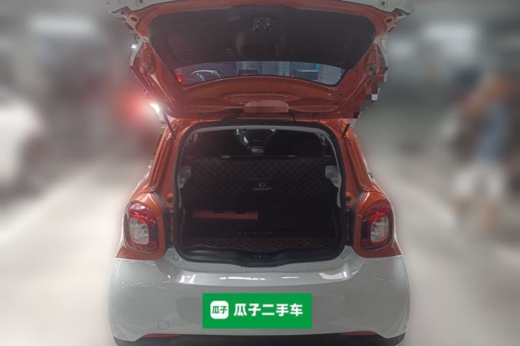Used smart forfour 2016 1.0L 52 kW Dynamic Edition Trunk