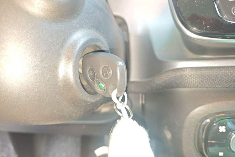 Used smart forfour 2016 1.0L 52 kW Passion Edition Vehicle Key