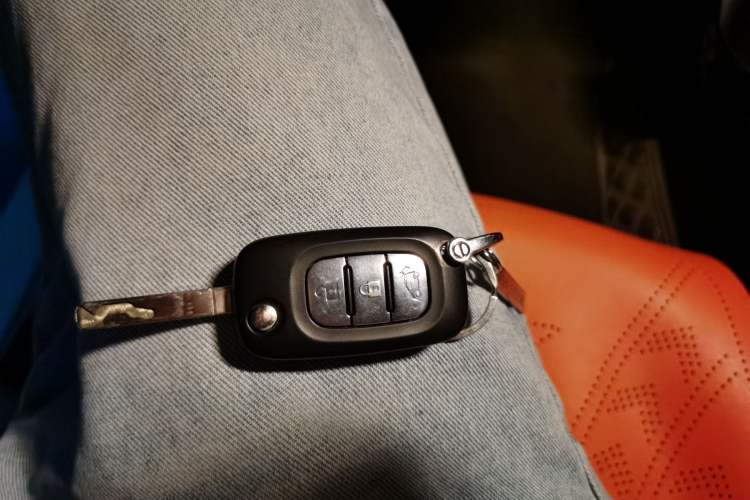Used smart forfour 2016 1.0L 52 kW Passion Edition Vehicle Key