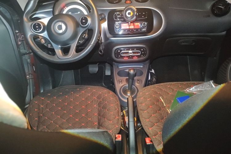 Used smart forfour 2016 1.0L 52 kW Passion Edition Audio And AC Panel