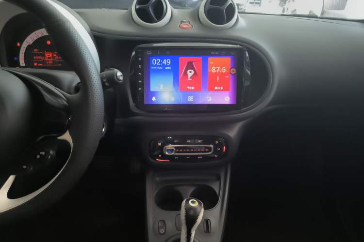 Used smart forfour 2016 1.0L 52 kW Dynamic Edition Audio And AC Panel