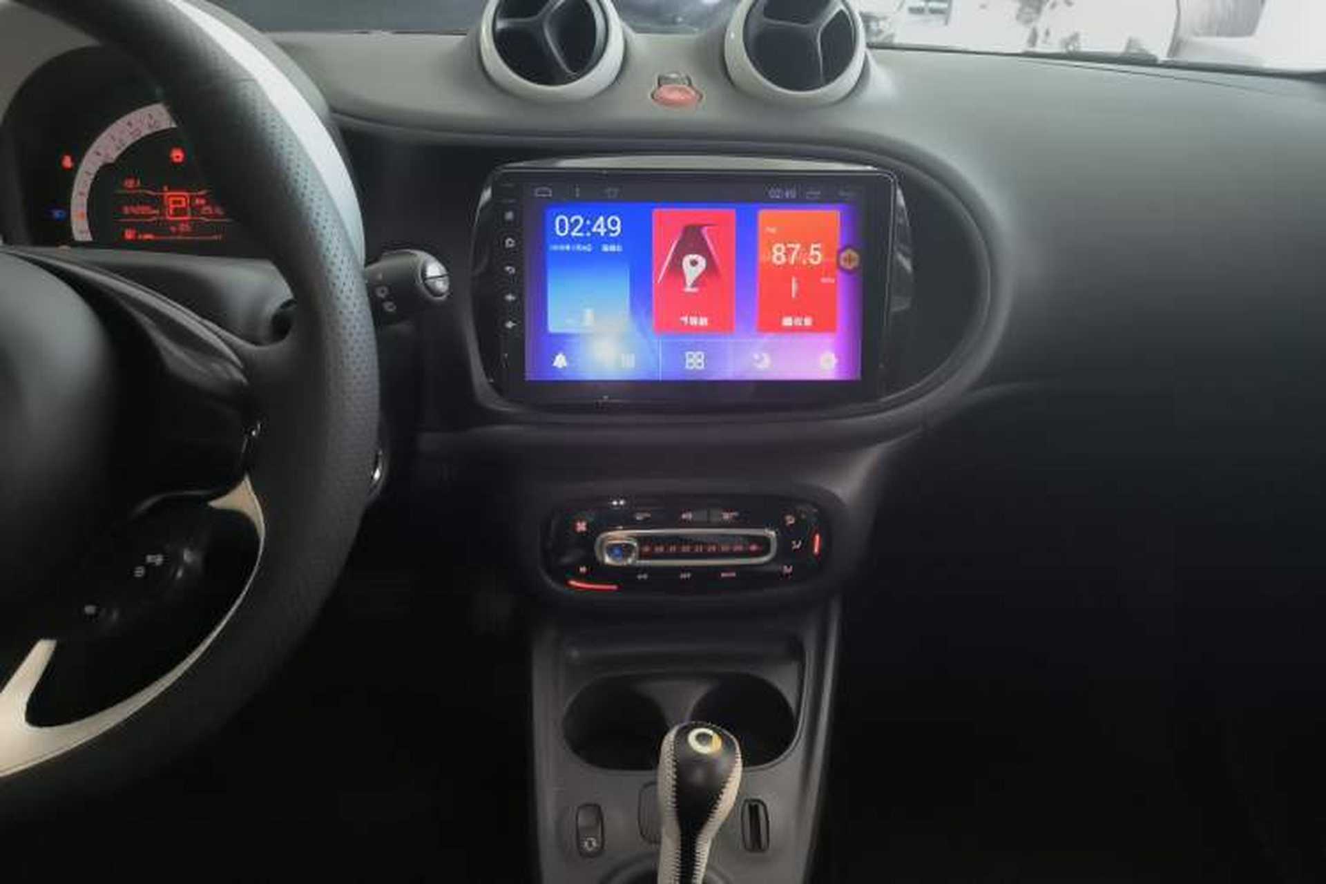 Used smart forfour 2016 1.0L 52 kW Dynamic Edition Audio And AC Panel