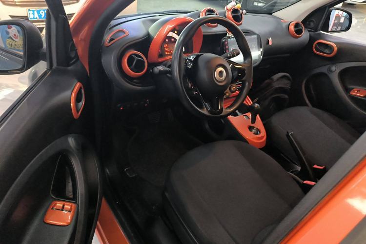 Used smart forfour 2016 1.0L 52 kW Dynamic Edition Driver Seat