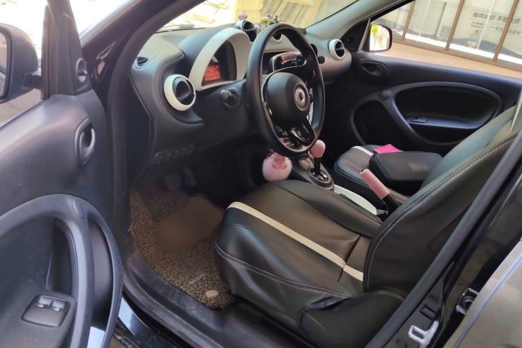 Used smart forfour 2016 1.0L 52 kW Dynamic Edition Driver Seat