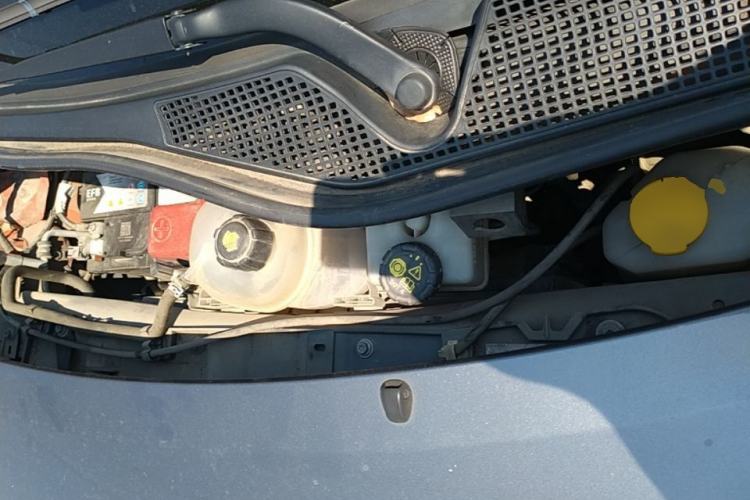 Used smart forfour 2016 1.0L 52 kW Dynamic Edition Engine Bay