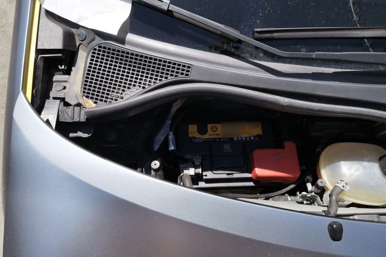 Used smart forfour 2016 1.0L 52 kW Passion Edition Engine Bay Right