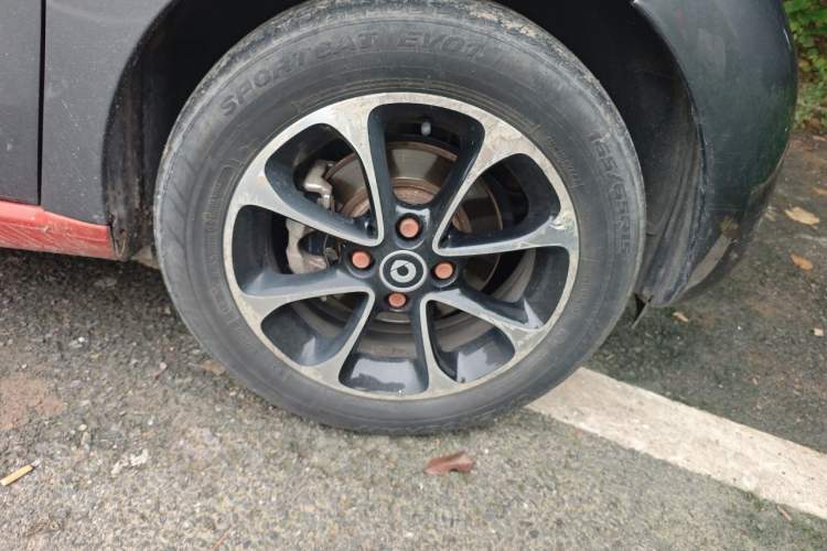Used smart forfour 2016 1.0L 52 kW Passion Edition Exterior 1