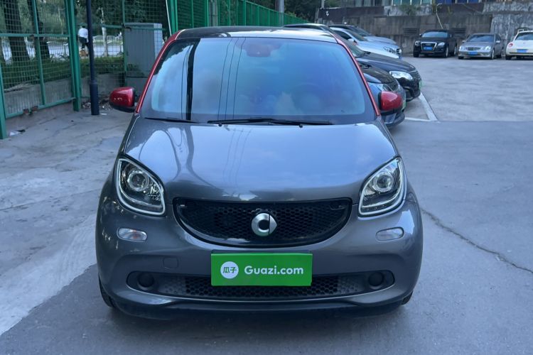 Used smart forfour 2016 0.9T 66 kW Pioneer Edition Exterior 1