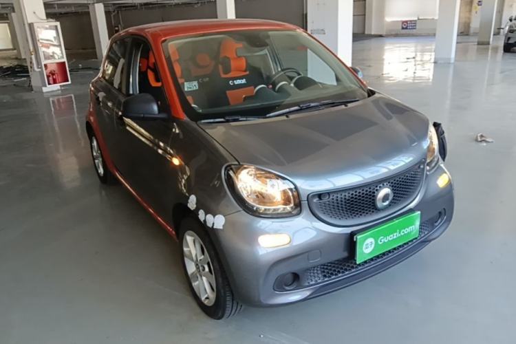 Used smart forfour 2016 1.0L 52 kW Dynamic Edition Exterior 1