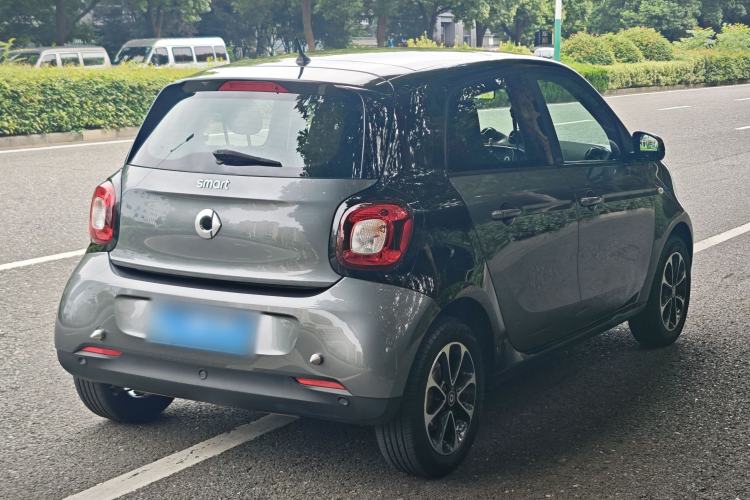 Used smart forfour 2016 1.0L 52 kW Passion Edition Exterior 12