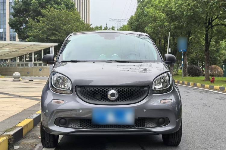 Used smart forfour 2016 1.0L 52 kW Dynamic Edition Exterior 2