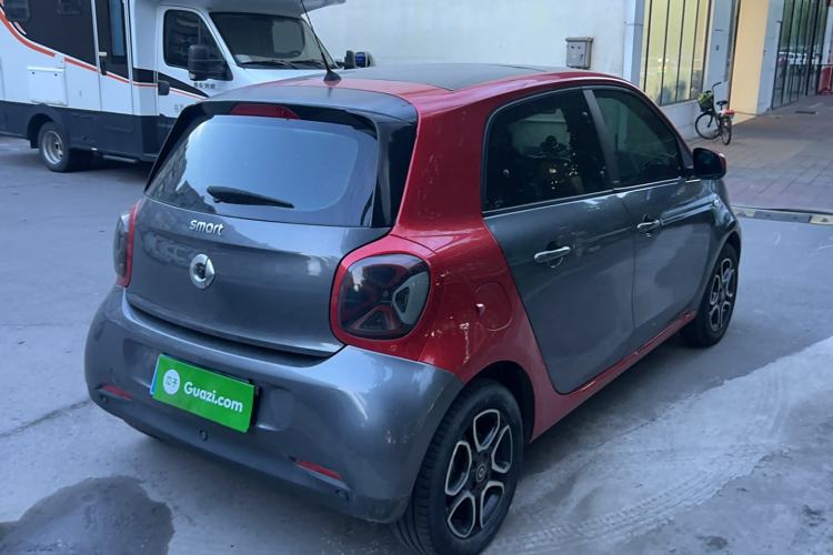 Used smart forfour 2016 0.9T 66 kW Pioneer Edition Exterior 3