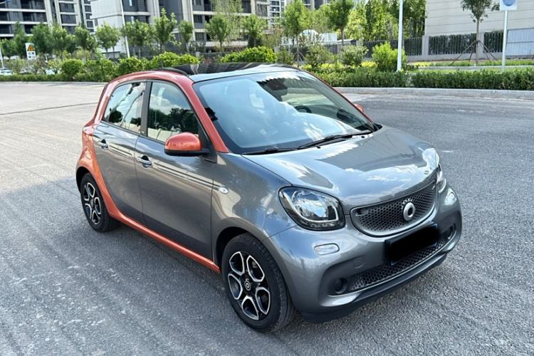 Used smart forfour 2016 0.9T 66 kW Pioneer Edition Exterior 3