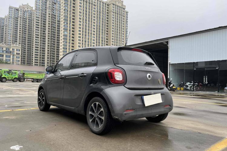 Used smart forfour 2016 1.0L 52 kW Passion Edition Exterior 3