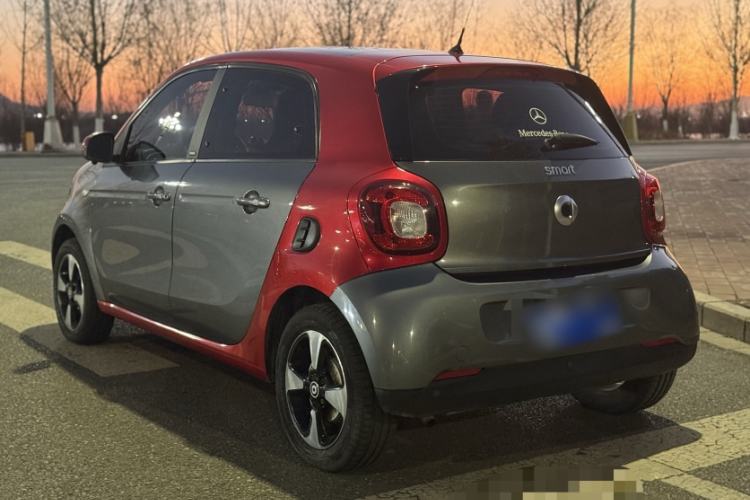 Used smart forfour 2016 1.0L 52 kW Passion Edition Exterior 3