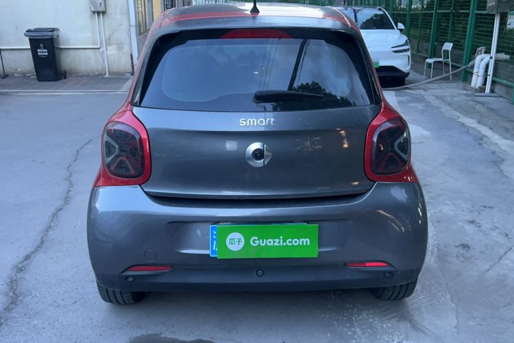 Used smart forfour 2016 0.9T 66 kW Pioneer Edition Exterior 4