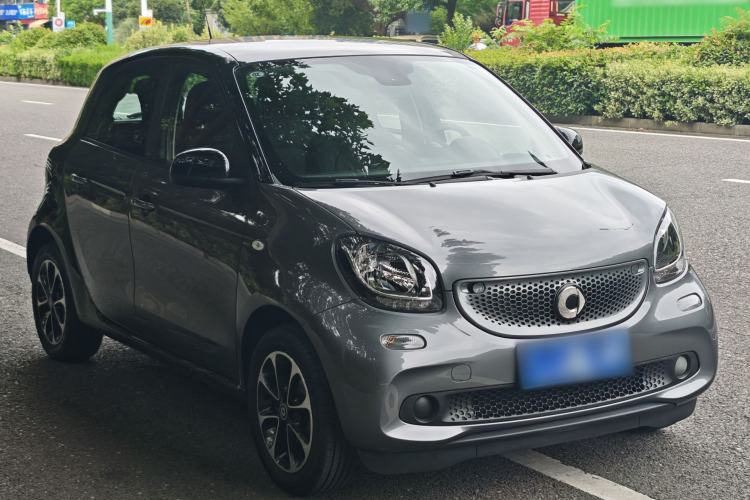 Used smart forfour 2016 1.0L 52 kW Passion Edition Exterior 4