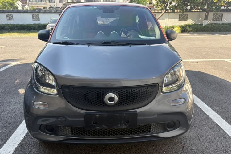Used smart forfour 2016 1.0L 52 kW Dynamic Edition Exterior 4
