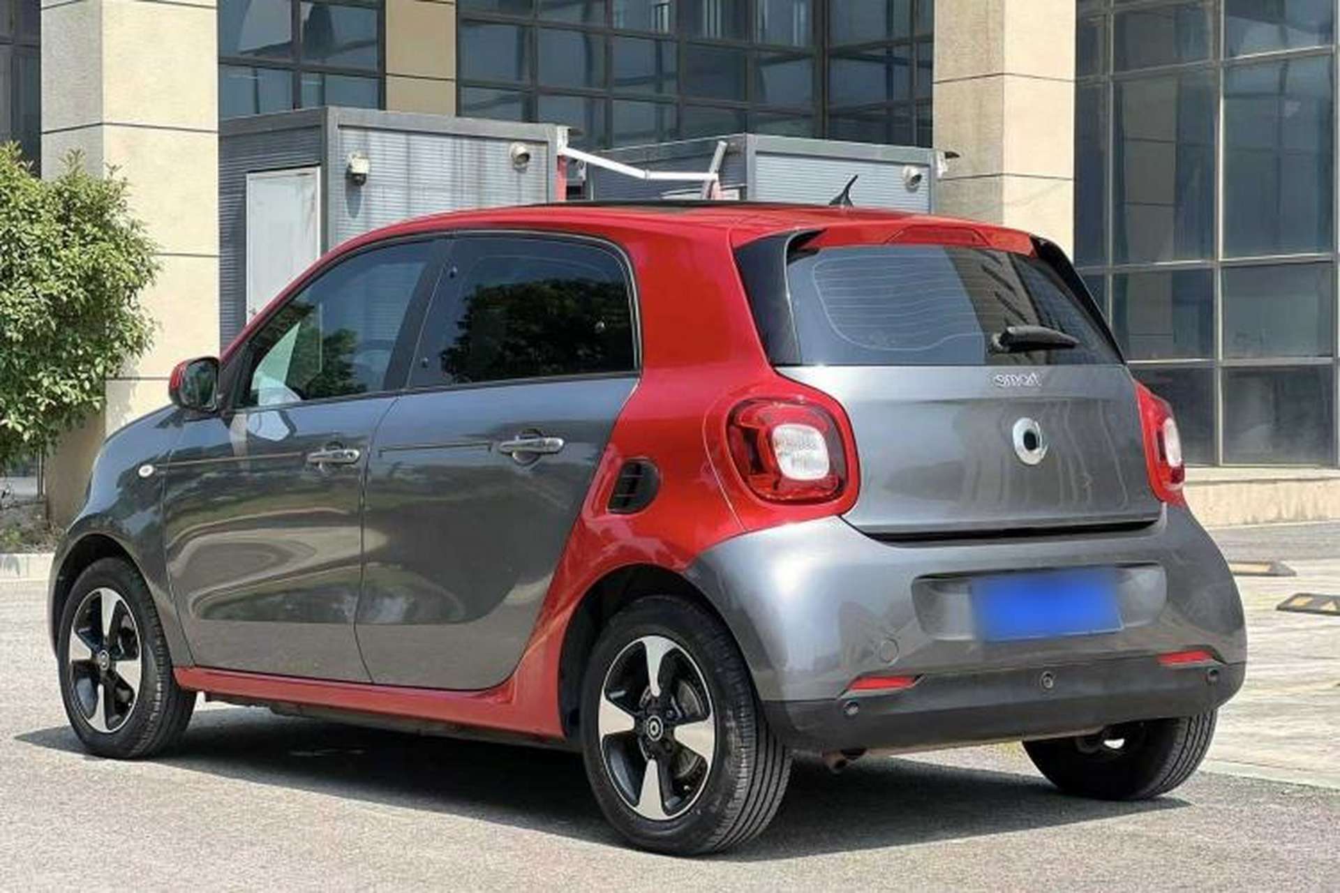 Used smart forfour 2016 1.0L 52 kW Passion Edition Exterior 7