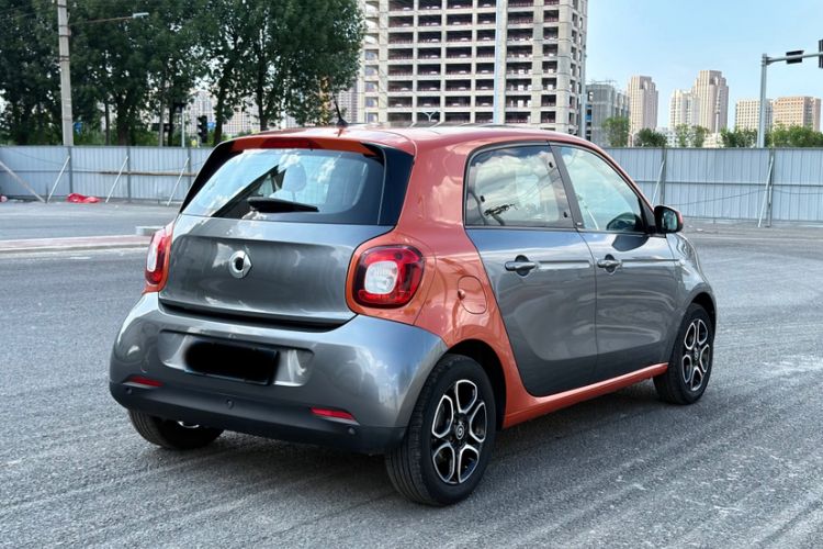Used smart forfour 2016 0.9T 66 kW Pioneer Edition Exterior 7