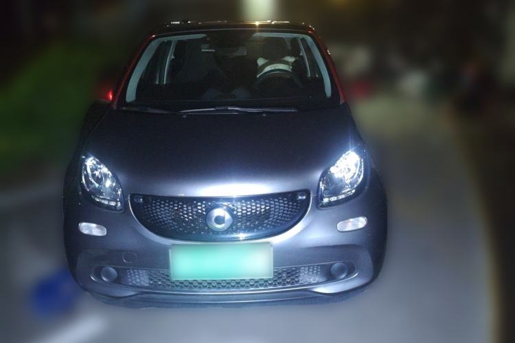 Used smart forfour 2016 1.0L 52 kW Passion Edition Front