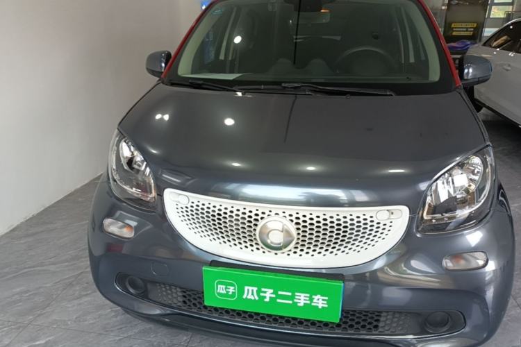 Used smart forfour 2016 1.0L 52 kW Passion Edition Front