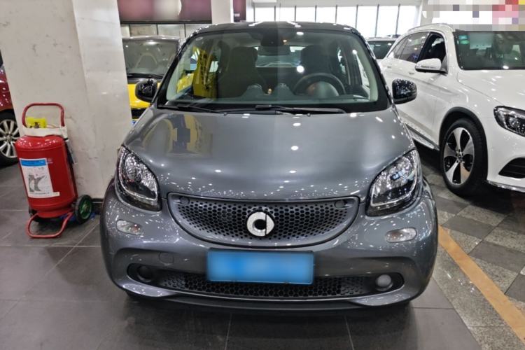 Used smart forfour 2016 1.0L 52 kW Passion Edition Front