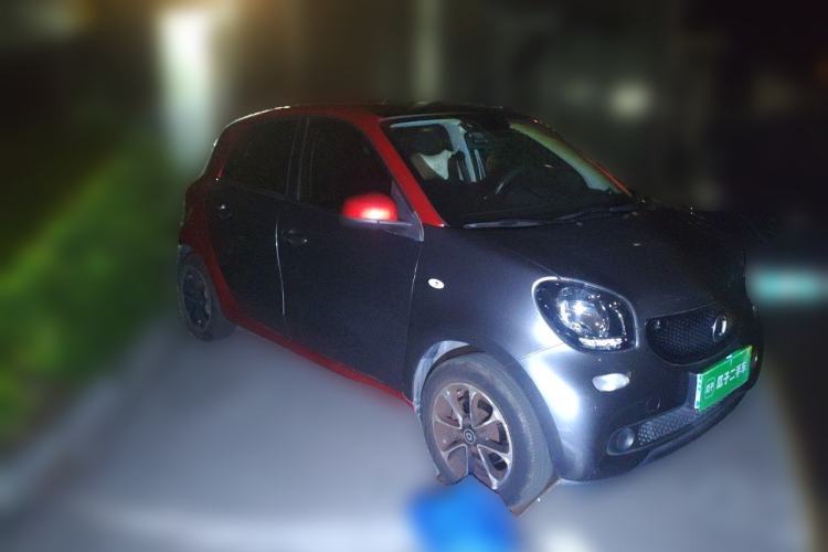Used smart forfour 2016 1.0L 52 kW Passion Edition Front Right 45 Deg