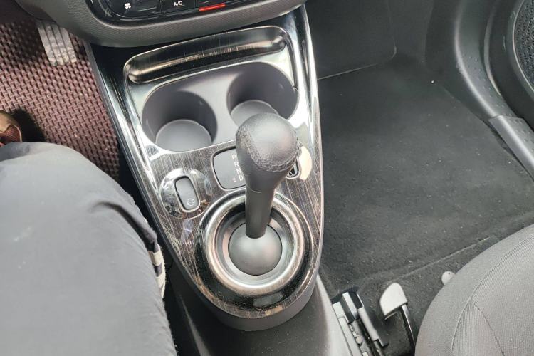 Used smart forfour 2016 1.0L 52 kW Dynamic Edition Gear Lever