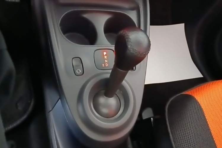 Used smart forfour 2016 1.0L 52 kW Dynamic Edition Gear Lever