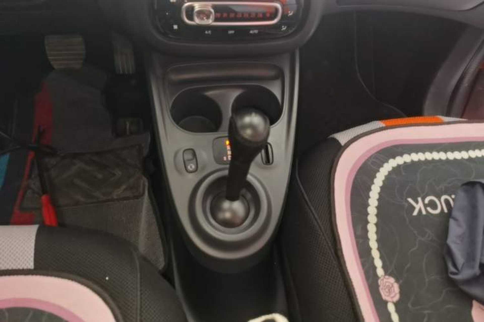 Used smart forfour 2016 1.0L 52 kW Dynamic Edition Gear Lever