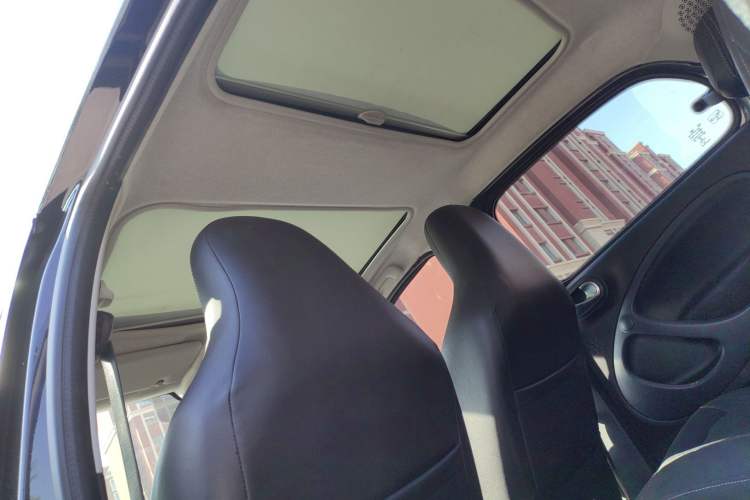 Used smart forfour 2016 1.0L 52 kW Passion Edition Headliner