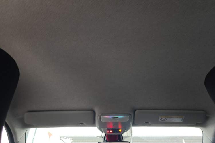 Used smart forfour 2016 1.0L 52 kW Dynamic Edition Headliner
