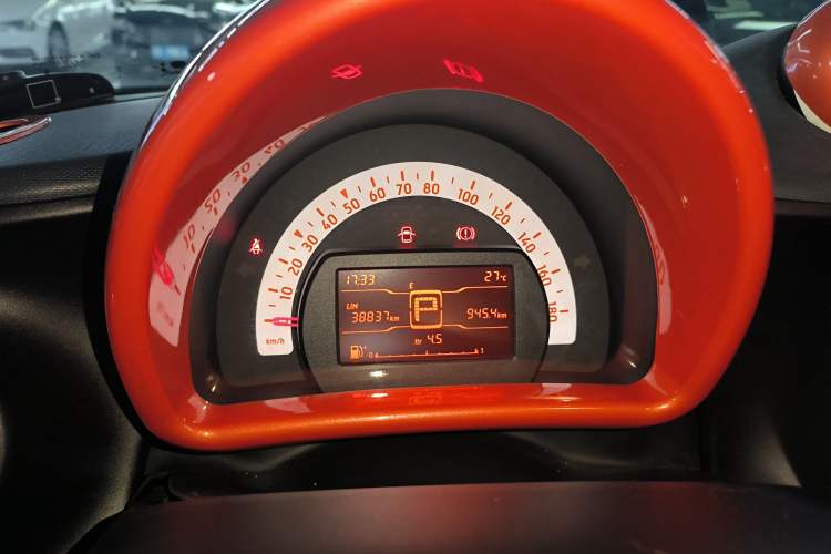 Used smart forfour 2016 1.0L 52 kW Dynamic Edition Instrument Cluster