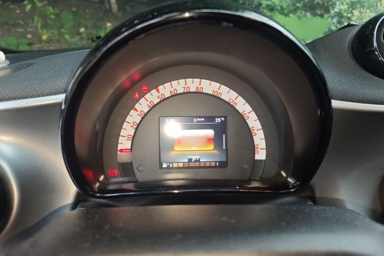 Used smart forfour 2016 1.0L 52 kW Passion Edition Instrument Cluster