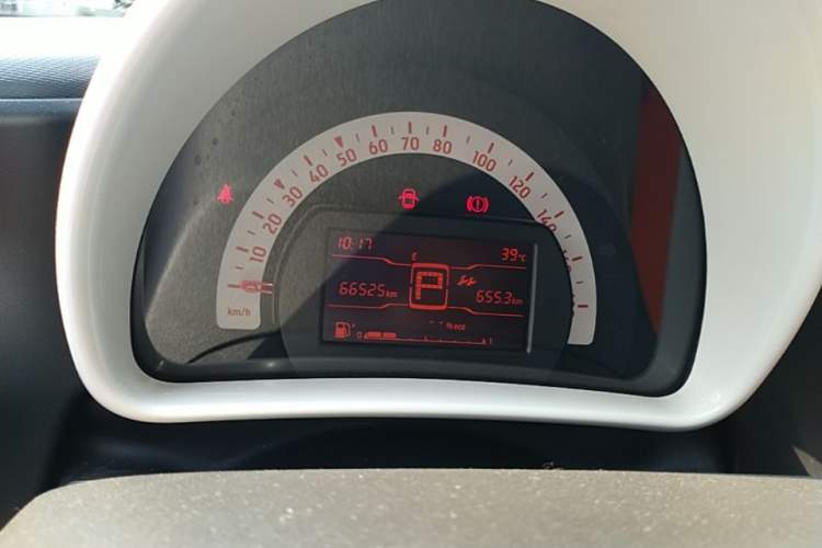 Used smart forfour 2016 1.0L 52 kW Dynamic Edition Instrument Cluster