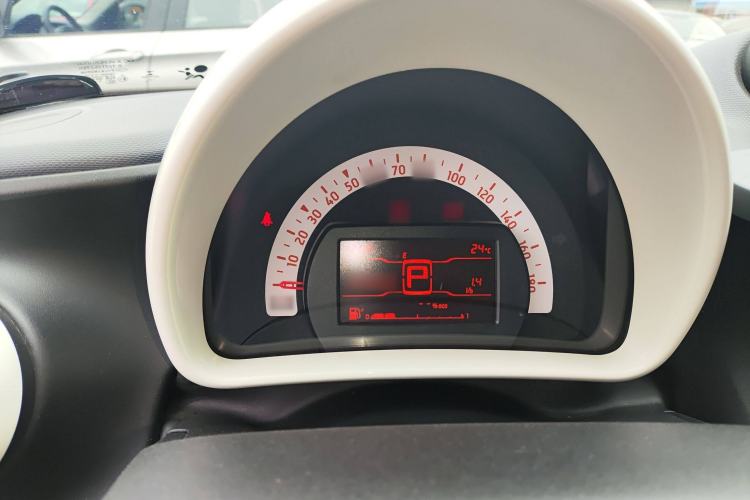 Used smart forfour 2016 1.0L 52 kW Dynamic Edition Instrument Cluster