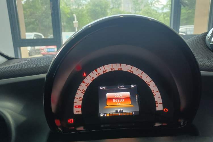 Used smart forfour 2016 1.0L 52 kW Passion Edition Instrument Cluster