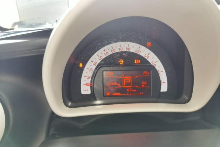 Used smart forfour 2016 1.0L 52 kW Dynamic Edition Instrument Cluster