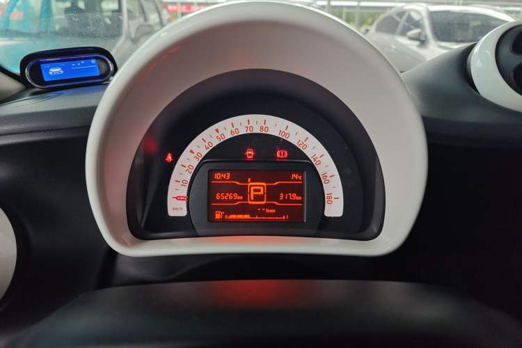 Used smart forfour 2016 1.0L 52 kW Dynamic Edition Instrument Cluster