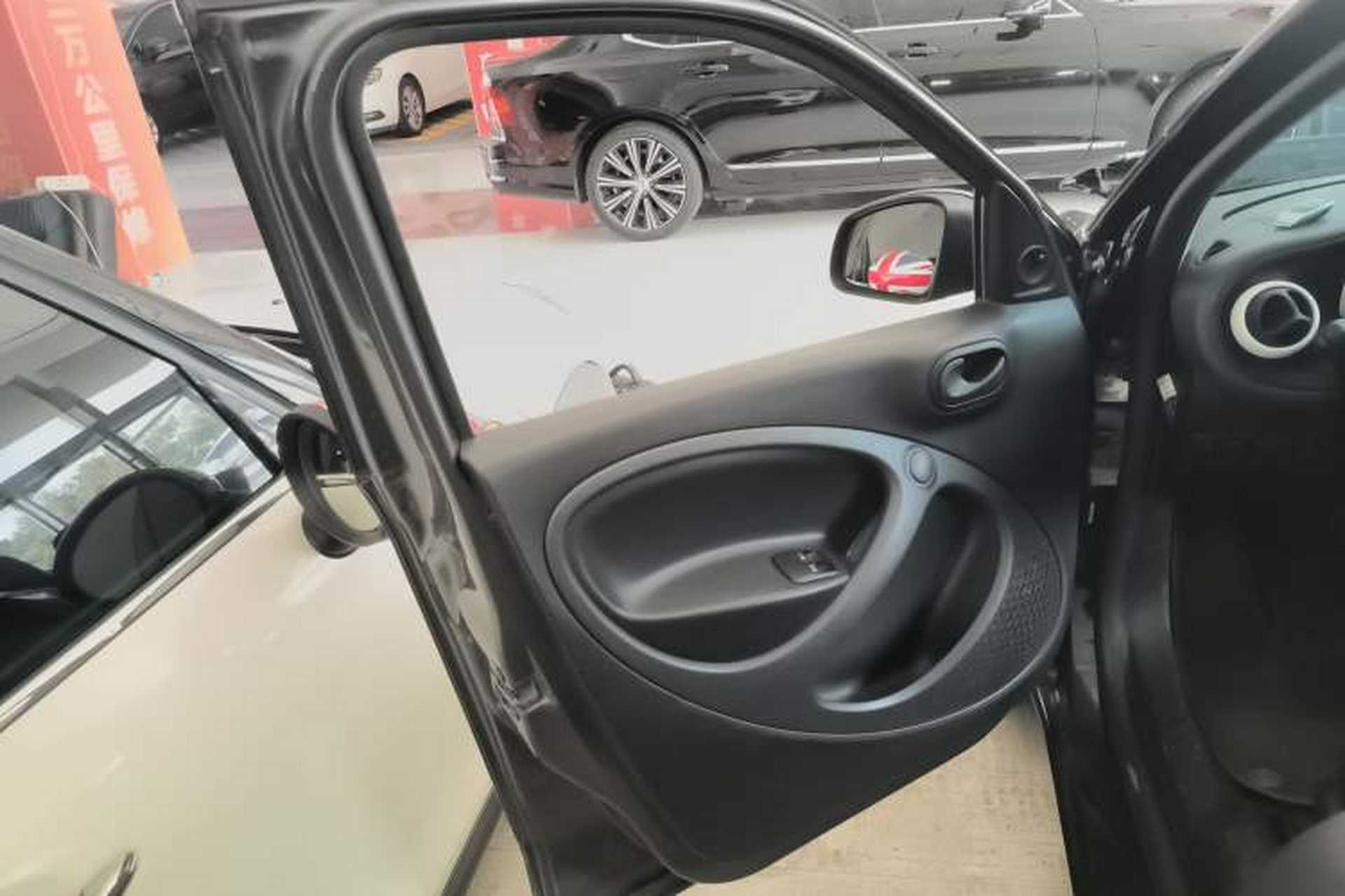 Used smart forfour 2016 1.0L 52 kW Dynamic Edition Left Front Door Interior