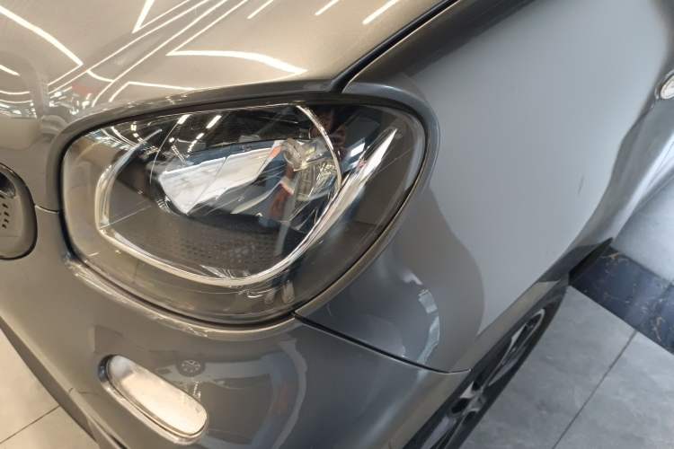 Used smart forfour 2016 1.0L 52 kW Passion Edition Left Front Headlight
