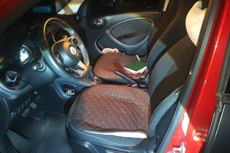 Used smart forfour 2016 1.0L 52 kW Passion Edition Left Front Seat
