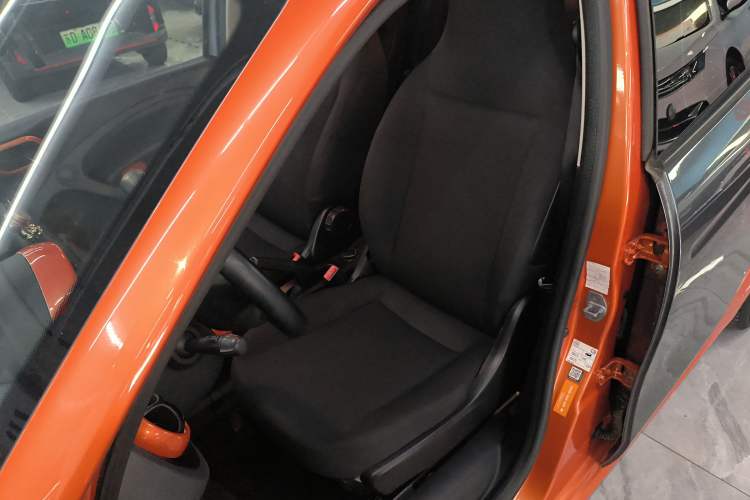 Used smart forfour 2016 1.0L 52 kW Dynamic Edition Left Front Seat
