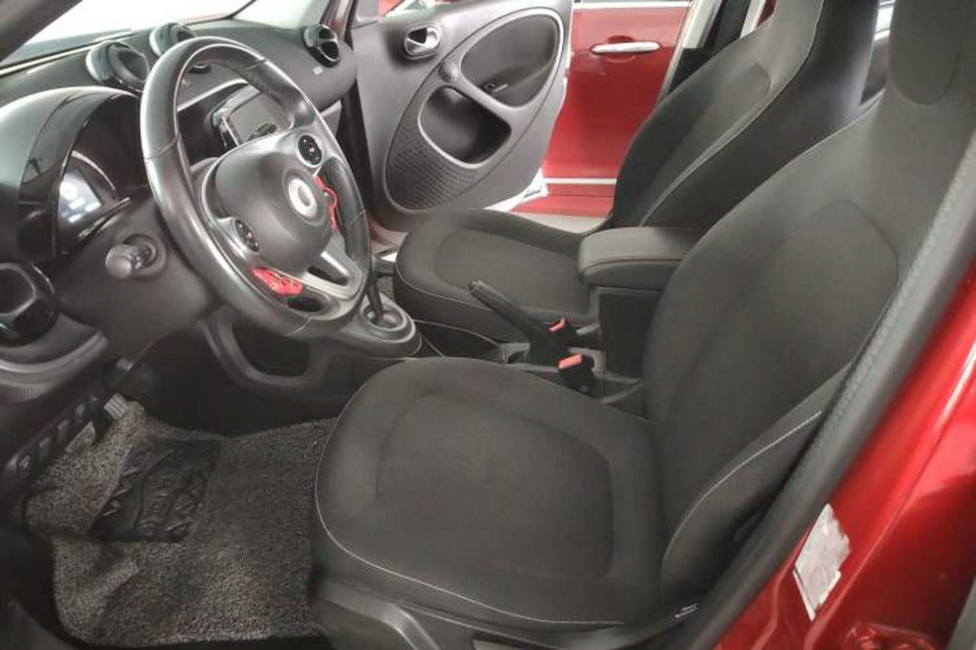 Used smart forfour 2016 1.0L 52 kW Passion Edition Left Front Seat