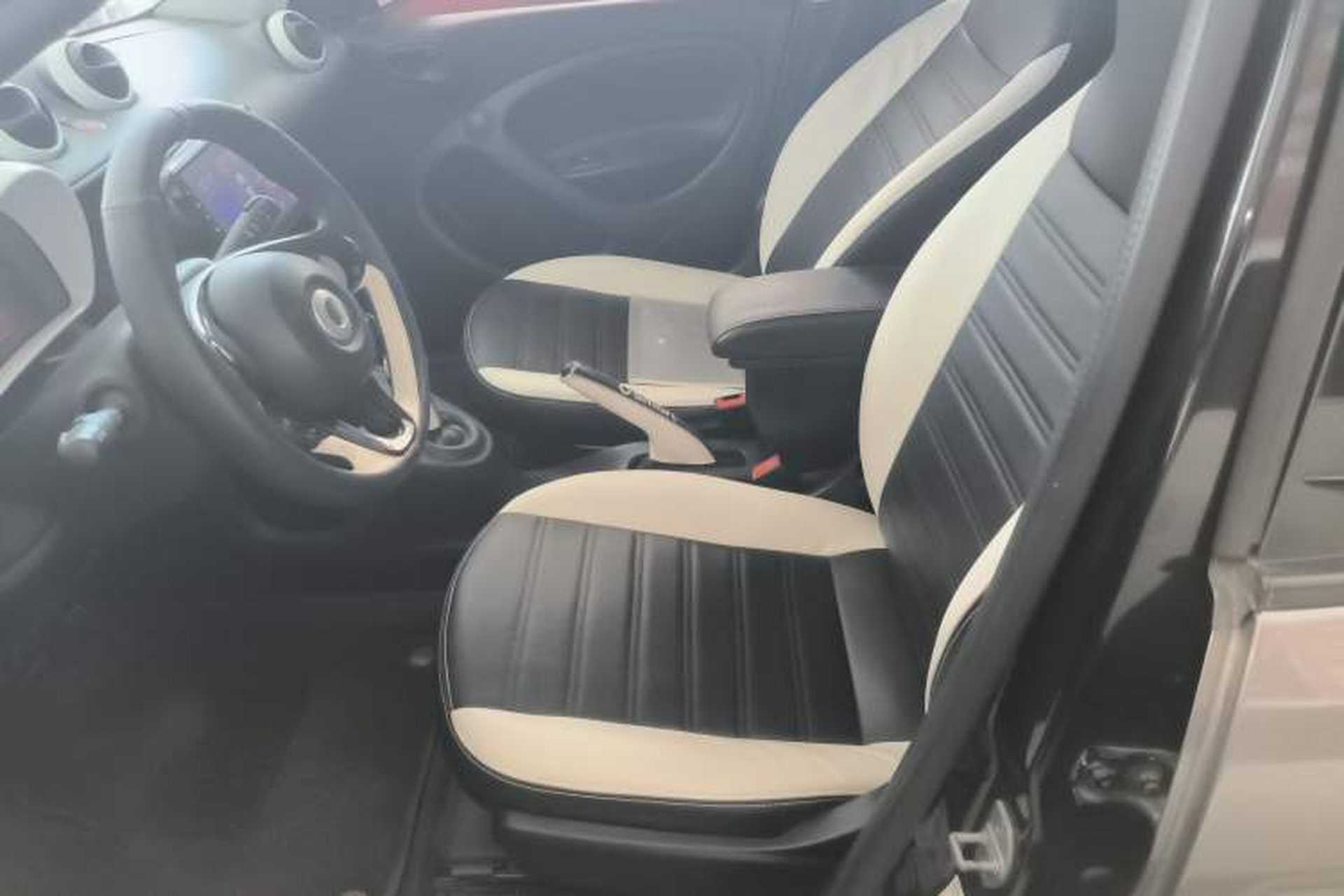 Used smart forfour 2016 1.0L 52 kW Dynamic Edition Left Front Seat