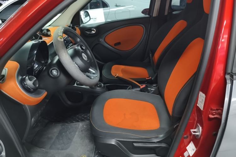 Used smart forfour 2016 1.0L 52 kW Passion Edition Left Front Seat