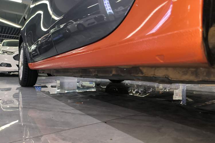 Used smart forfour 2016 1.0L 52 kW Dynamic Edition Left Side Sill