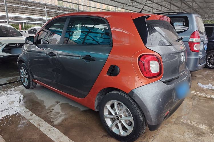 Used smart forfour 2016 1.0L 52 kW Dynamic Edition Left Side