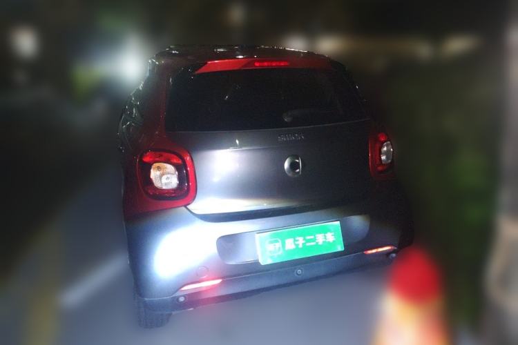 Used smart forfour 2016 1.0L 52 kW Passion Edition Rear